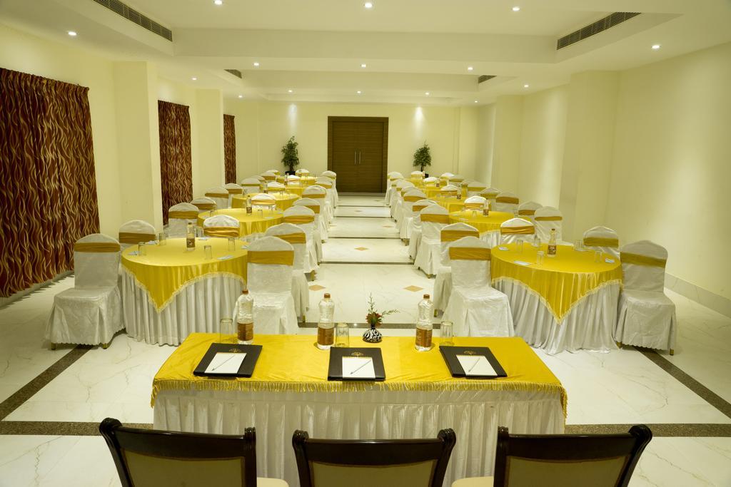 Poppys Hotel Madurai Extérieur photo