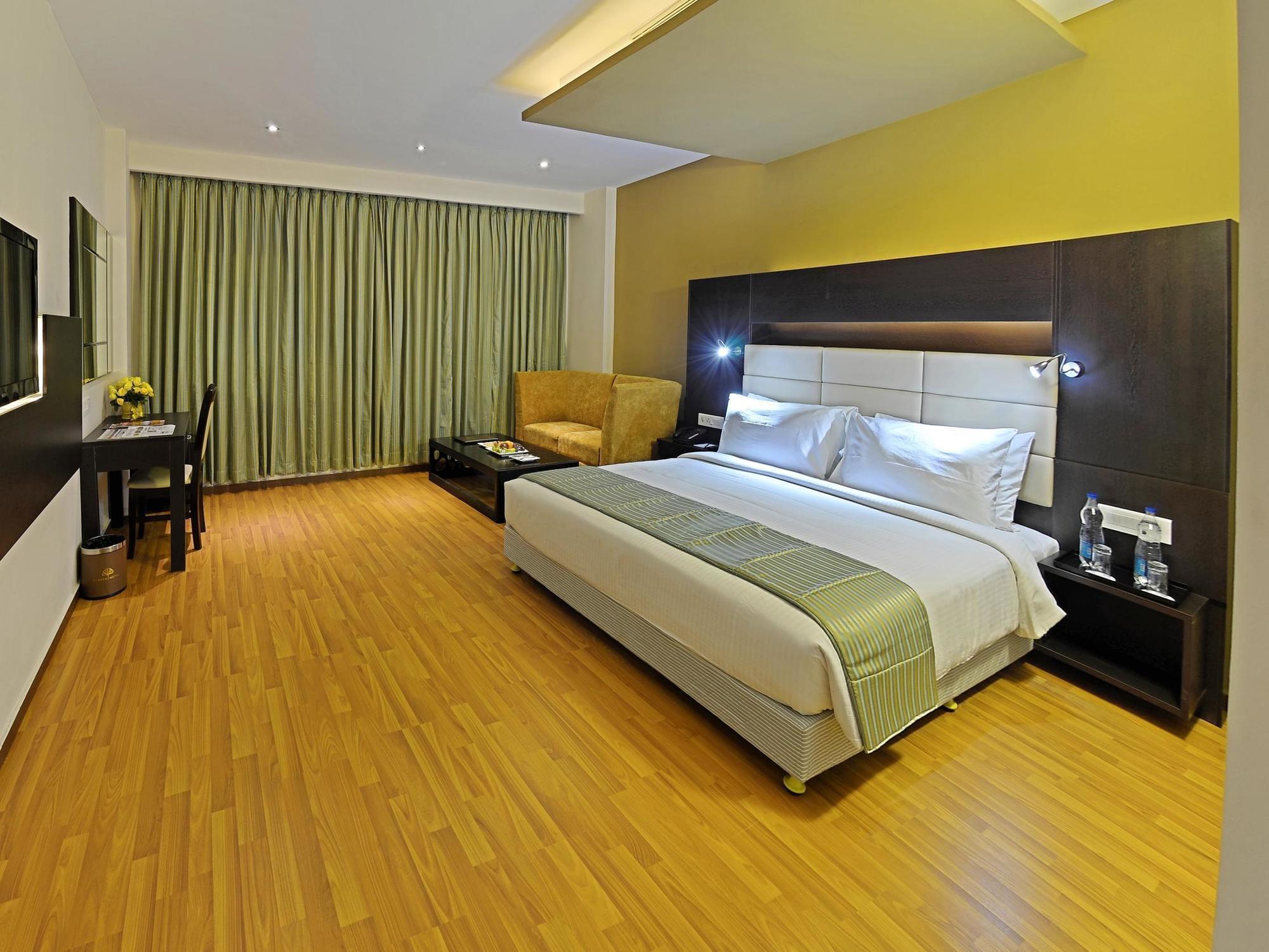 Poppys Hotel Madurai Extérieur photo