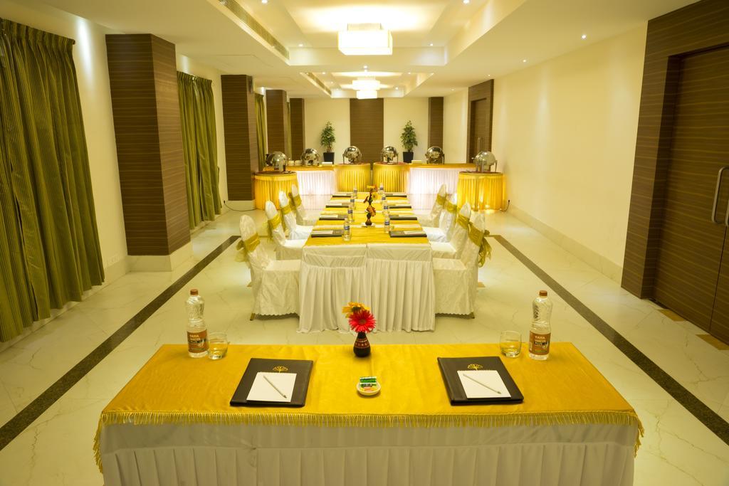 Poppys Hotel Madurai Extérieur photo