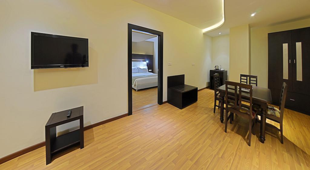 Poppys Hotel Madurai Extérieur photo