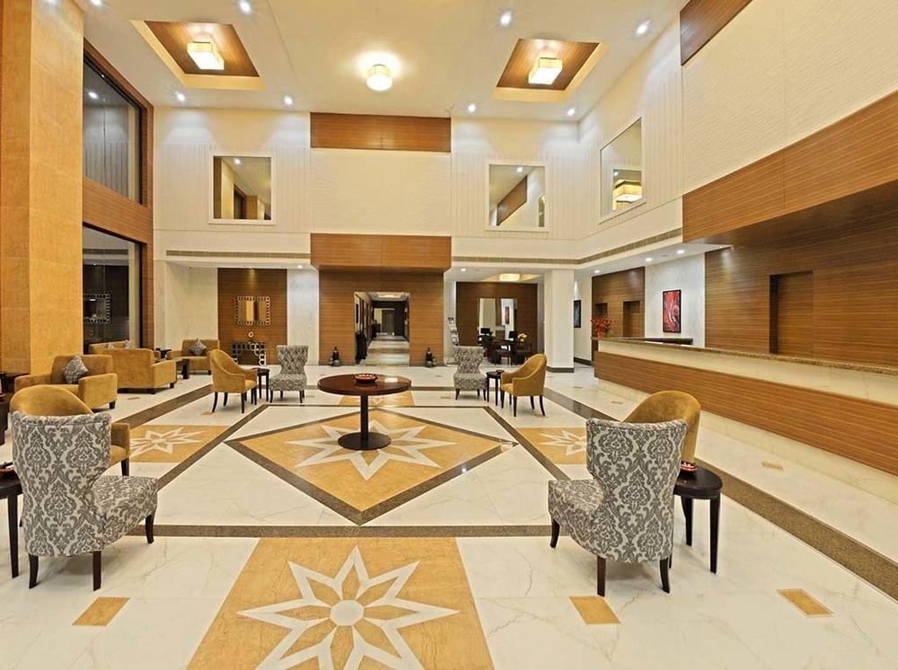 Poppys Hotel Madurai Extérieur photo