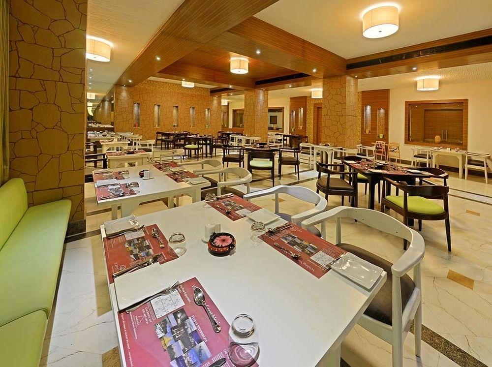Poppys Hotel Madurai Extérieur photo