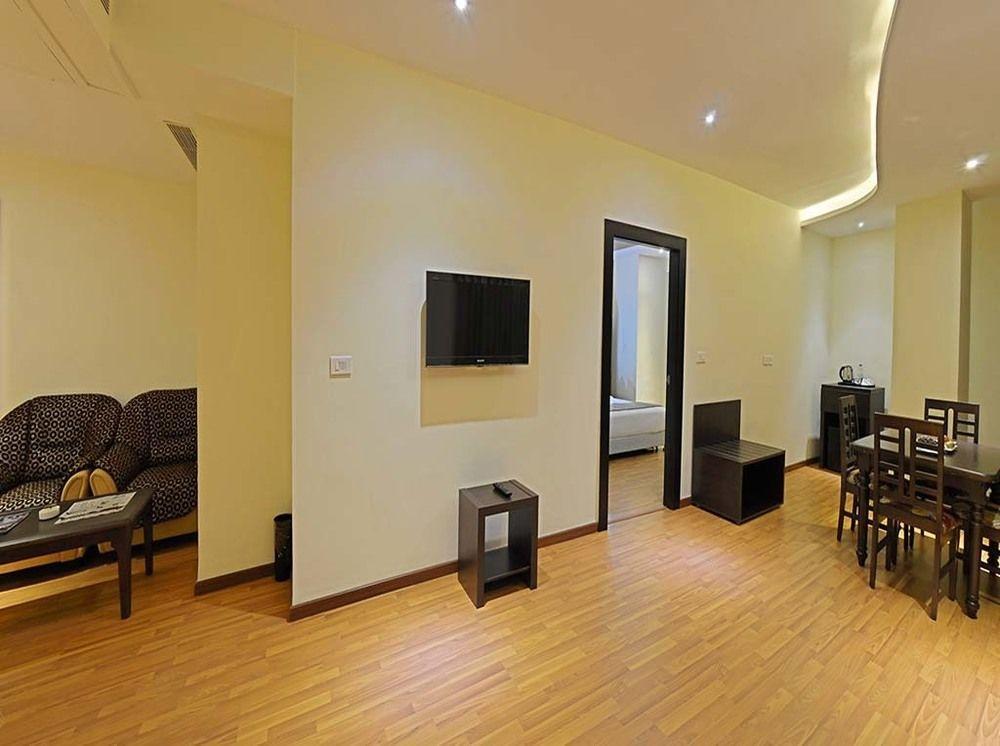 Poppys Hotel Madurai Extérieur photo