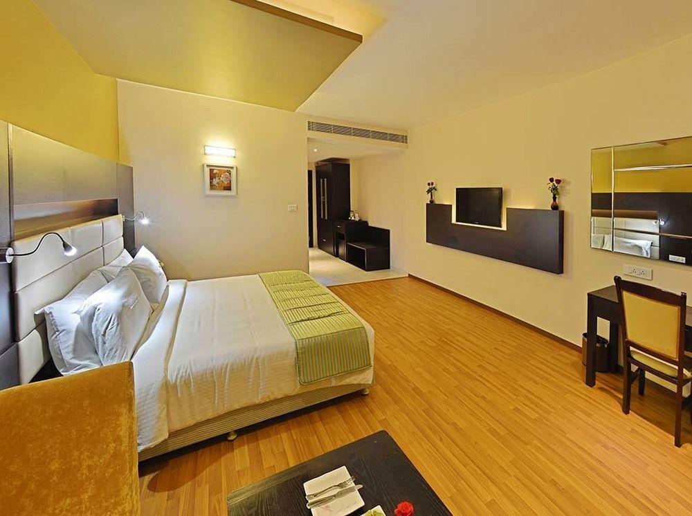 Poppys Hotel Madurai Extérieur photo