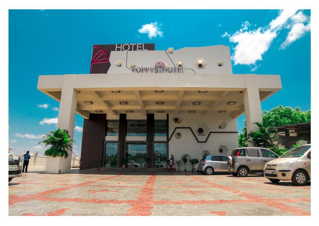 Poppys Hotel Madurai Extérieur photo
