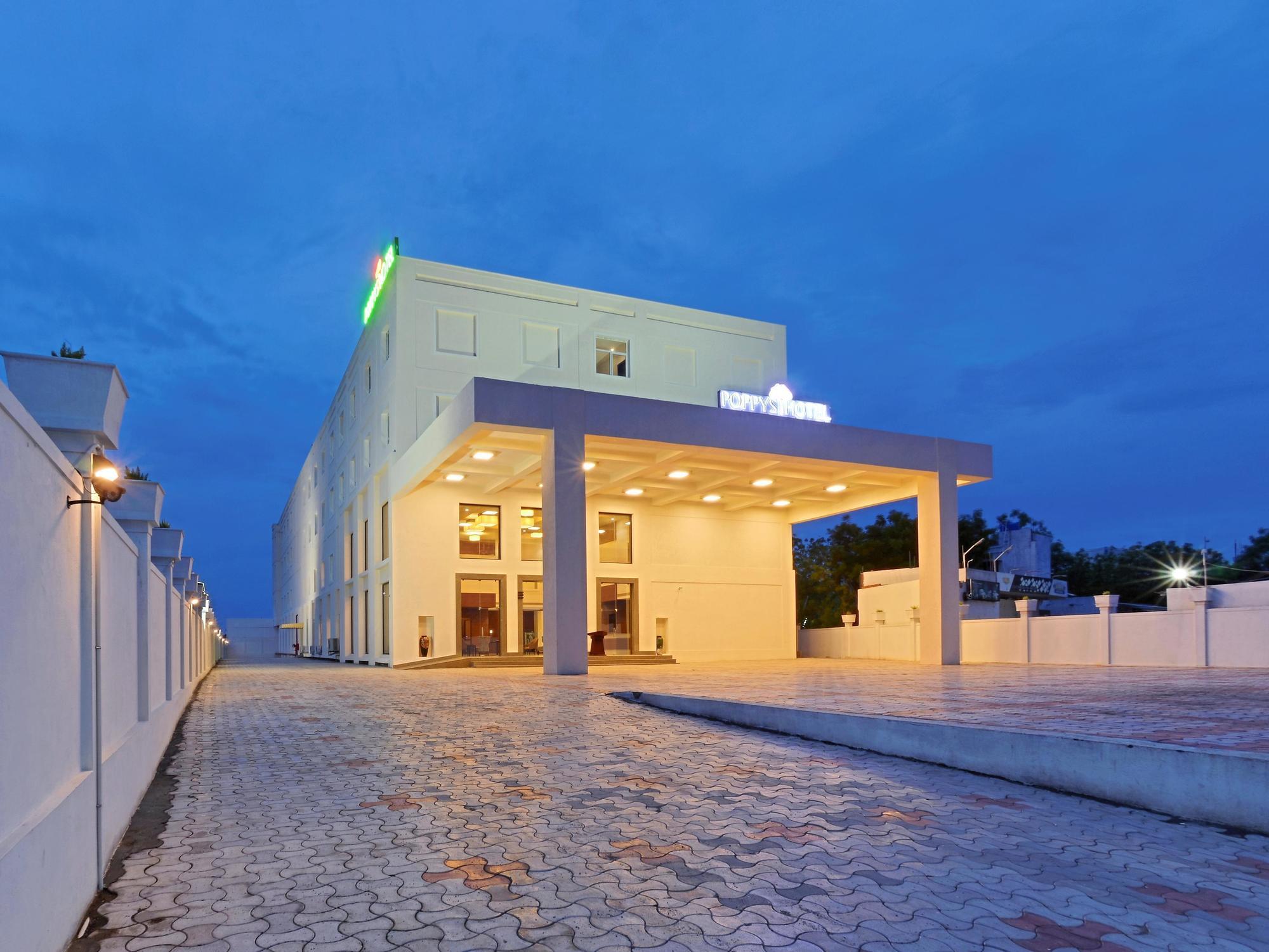 Poppys Hotel Madurai Extérieur photo