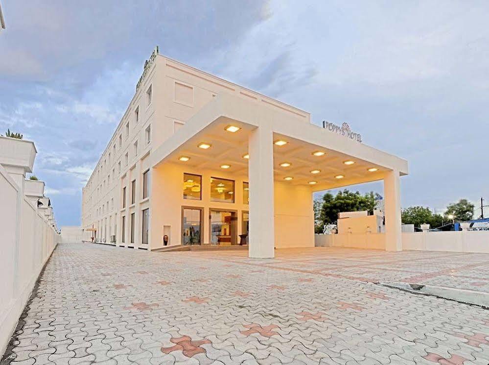 Poppys Hotel Madurai Extérieur photo