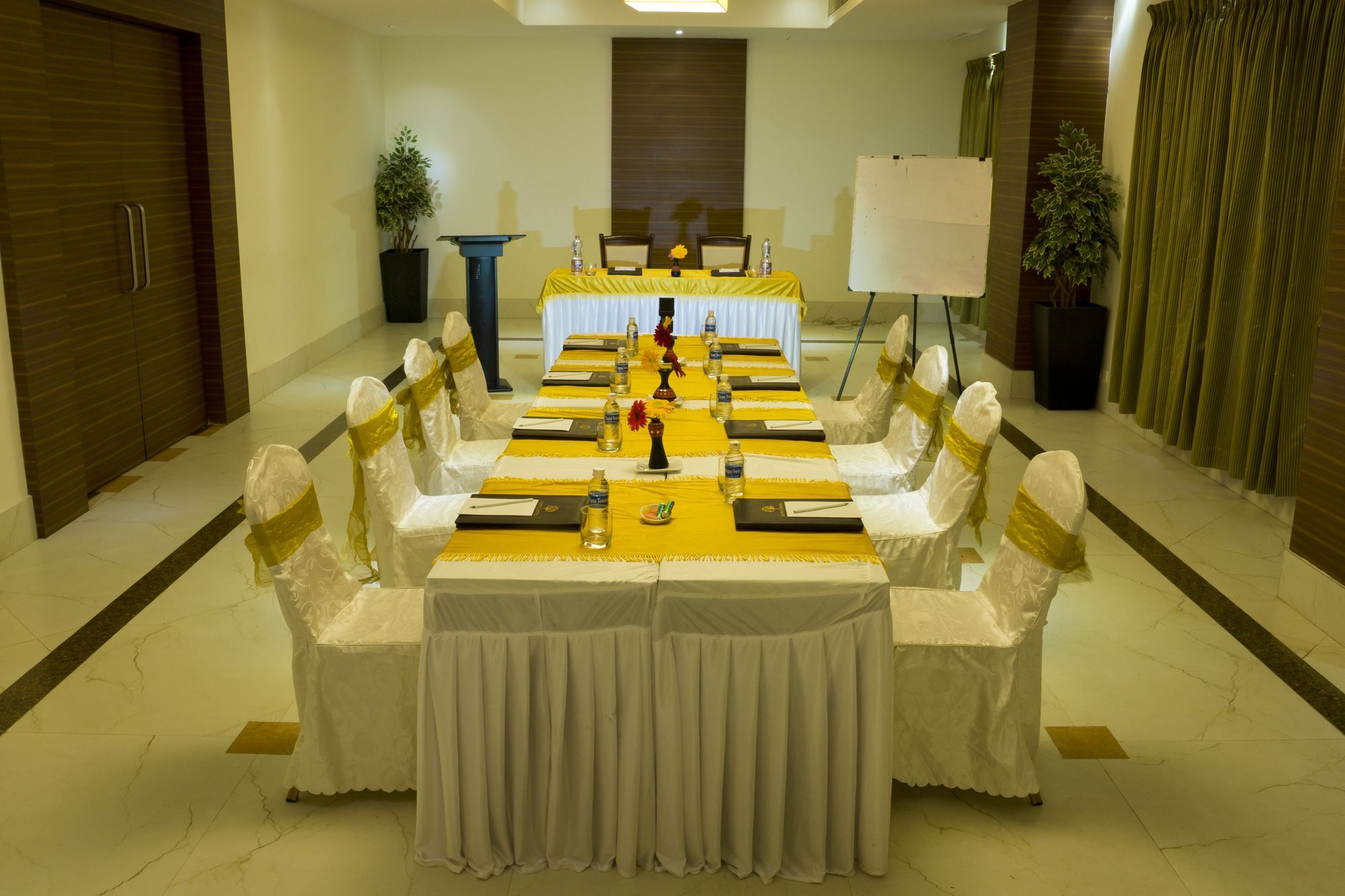 Poppys Hotel Madurai Extérieur photo