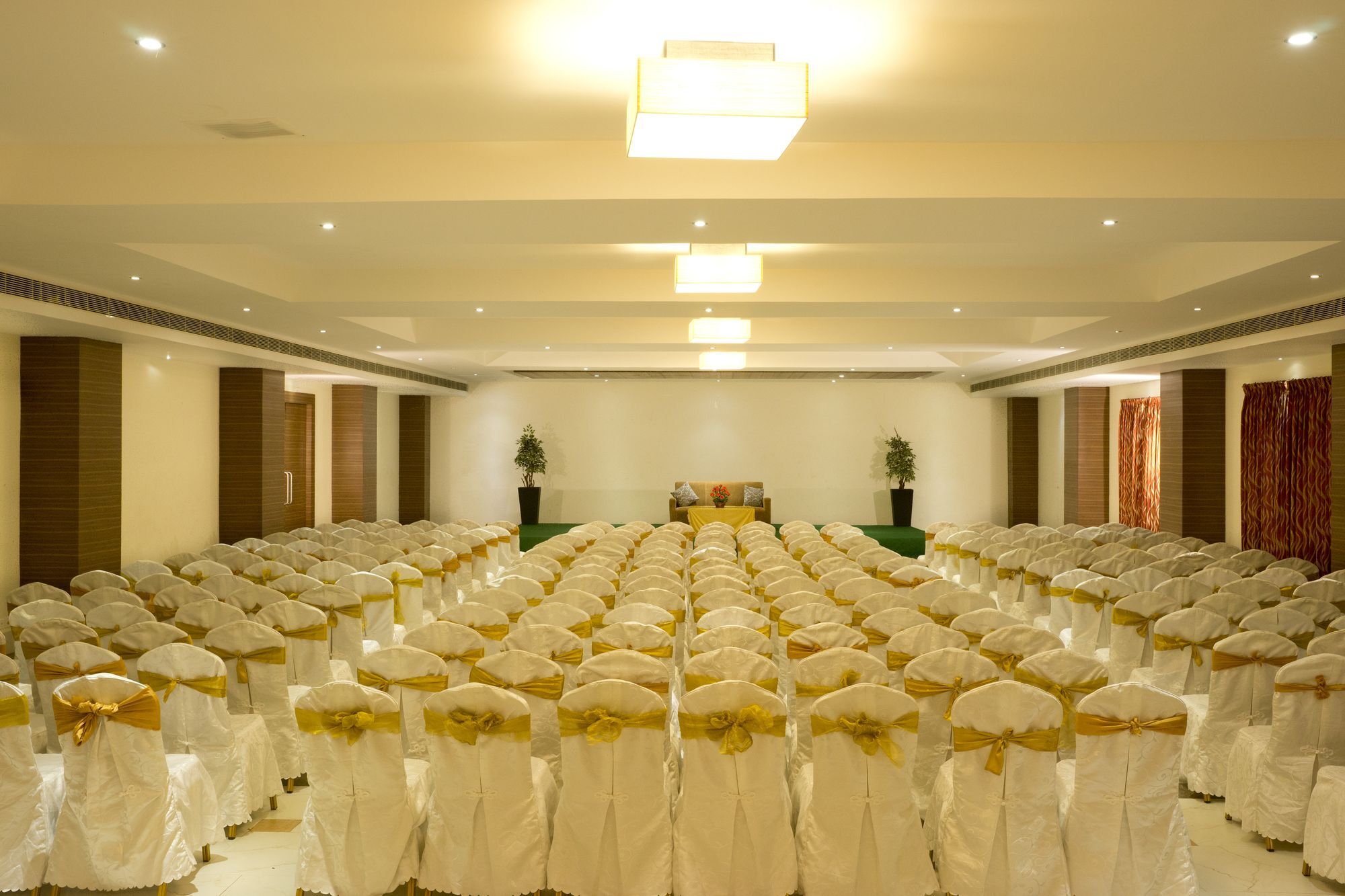 Poppys Hotel Madurai Extérieur photo