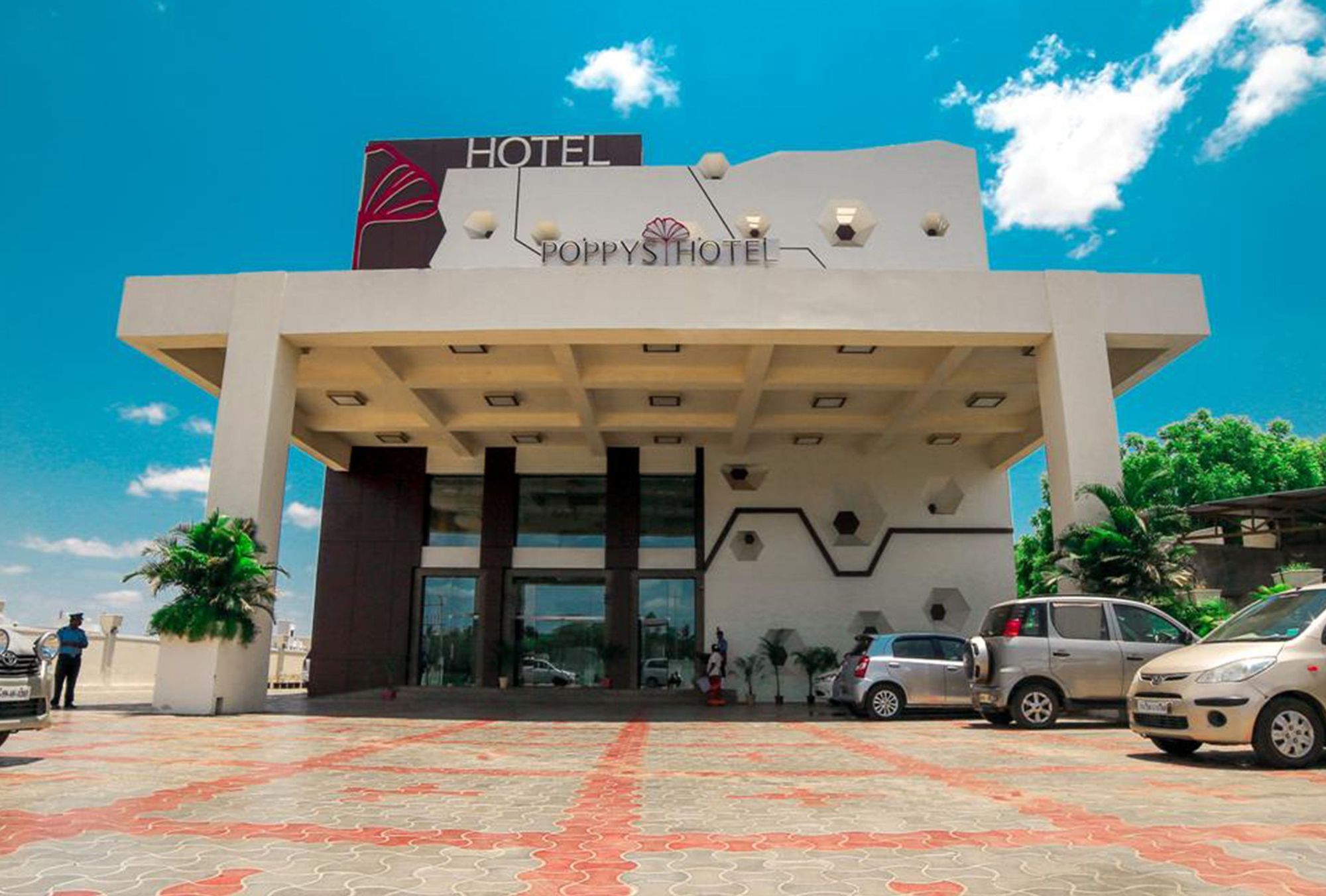 Poppys Hotel Madurai Extérieur photo