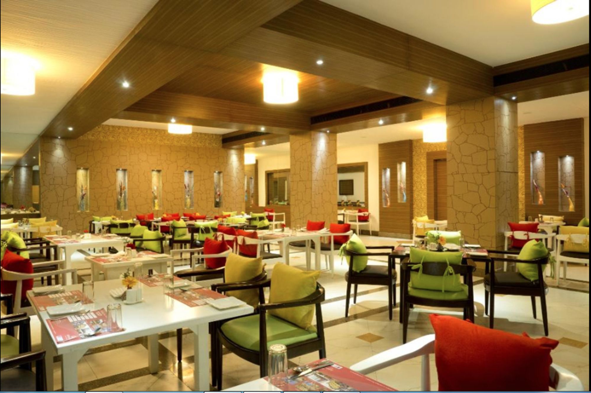 Poppys Hotel Madurai Extérieur photo