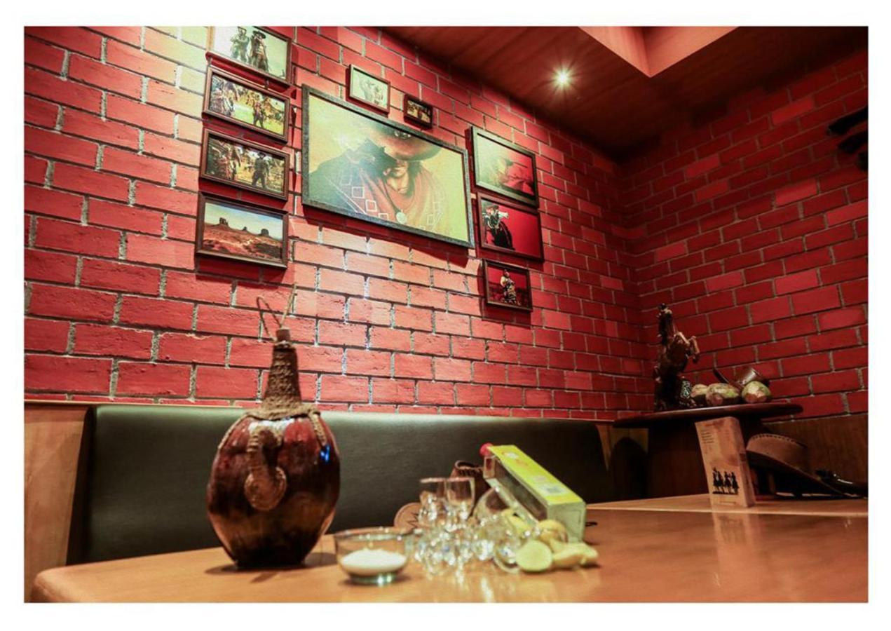 Poppys Hotel Madurai Extérieur photo